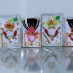 Jwellery set of ladu gopal